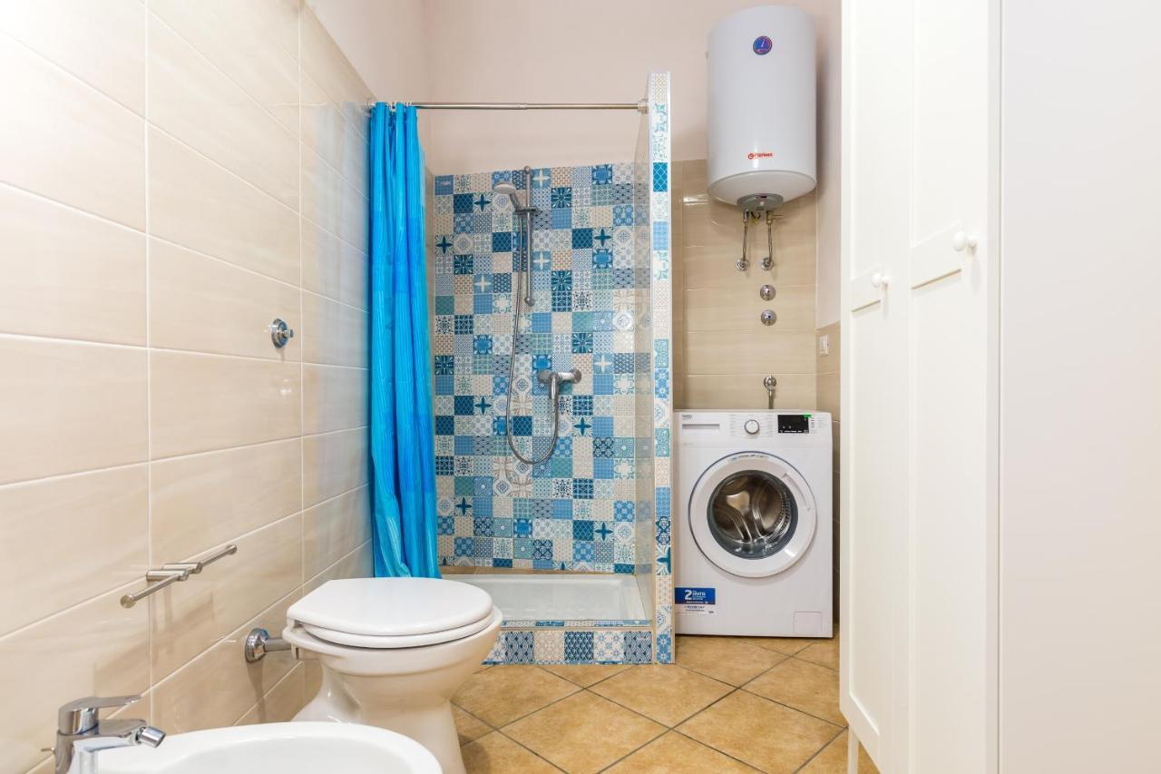 Tizzano House - La Marina Lägenhet Procida Exteriör bild