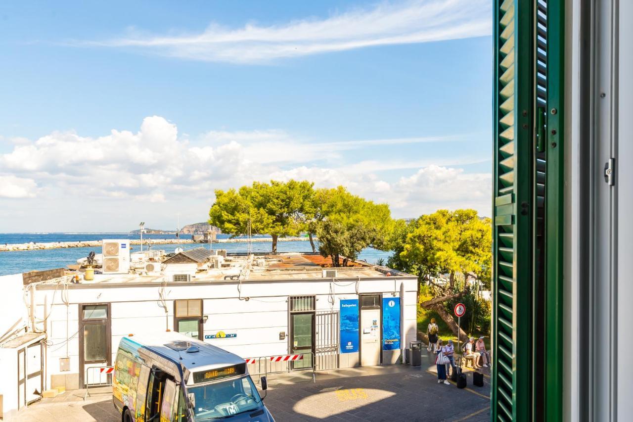 Tizzano House - La Marina Lägenhet Procida Exteriör bild
